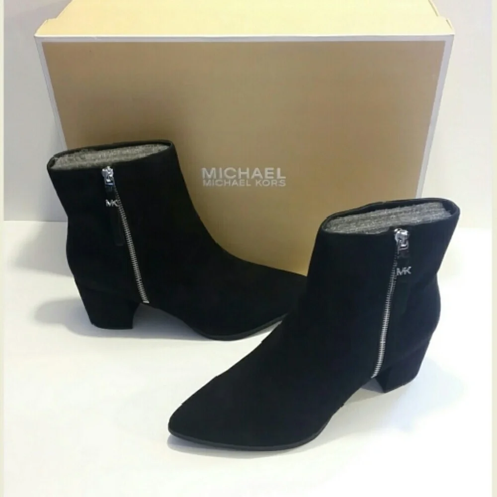 🆕Michael Kors Black Suede Booties - Picture 2 of 4